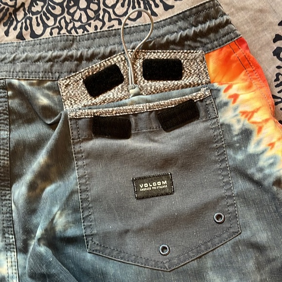 Men’s Volcom Stoneys size W33 swim shorts - Picture 5 of 5